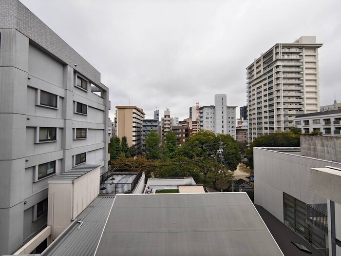 物件内観写真22　(室内からの展望)