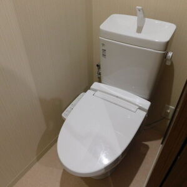 物件内観写真15　(トイレ)