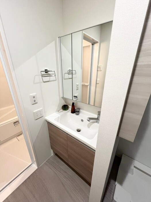 物件内観写真11　(洗面)