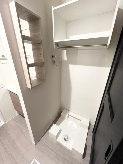 物件内観写真12　(洗濯機置場)