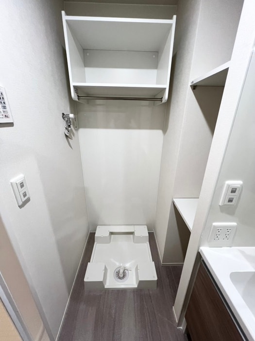 物件内観写真12　(洗濯機置場)