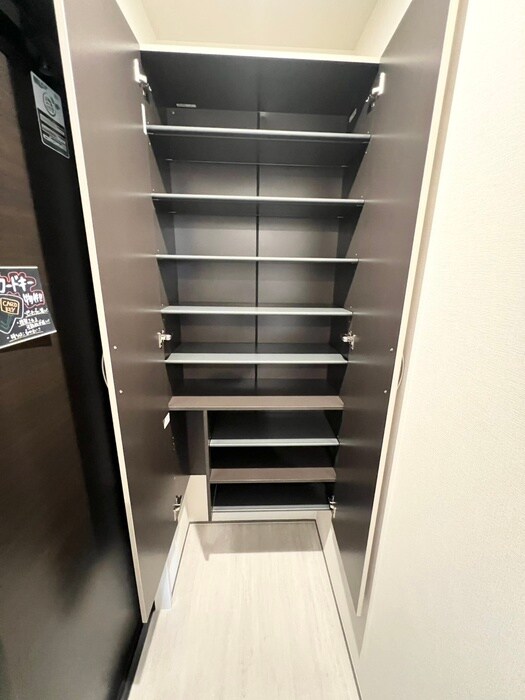 物件内観写真15　(靴箱)