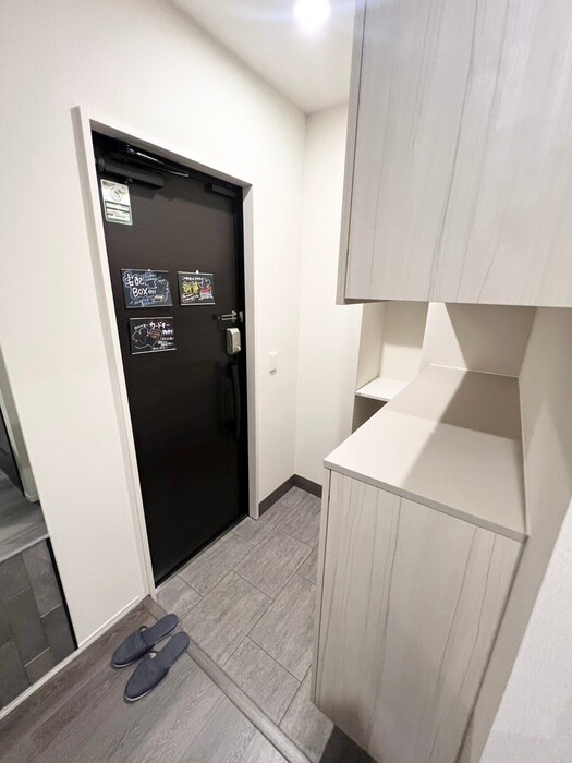物件内観写真16　(玄関)