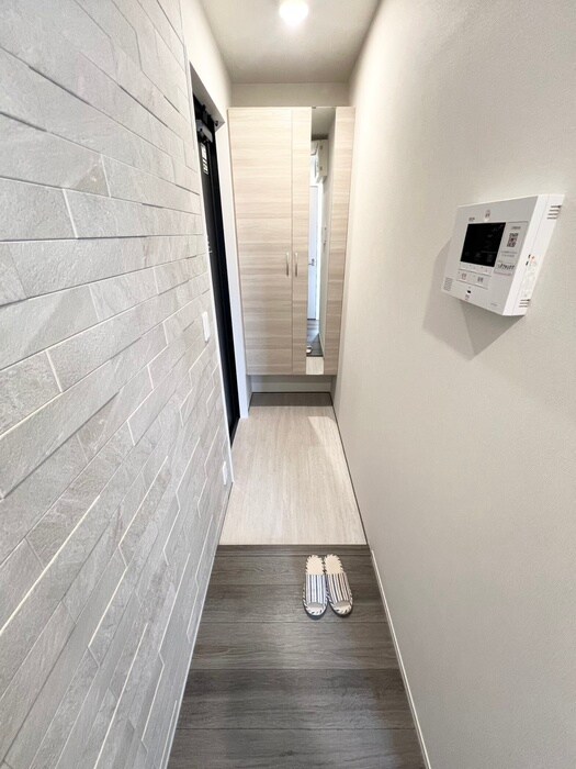 物件内観写真16　(玄関)