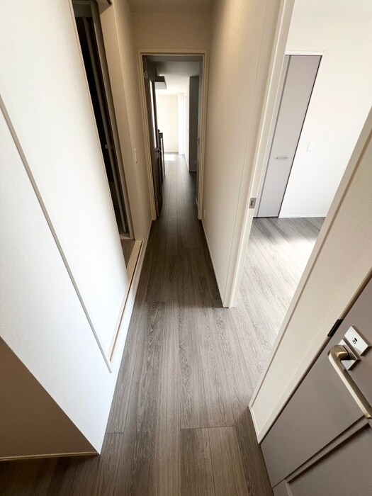 物件内観写真17　(廊下)