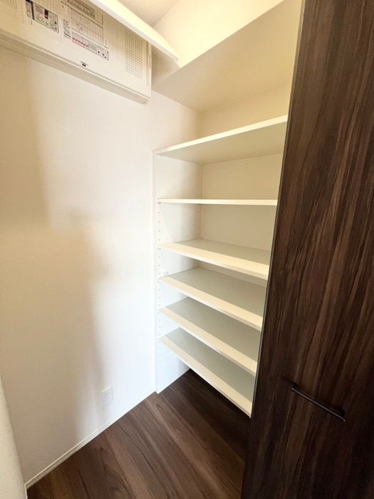 物件内観写真18　(収納)