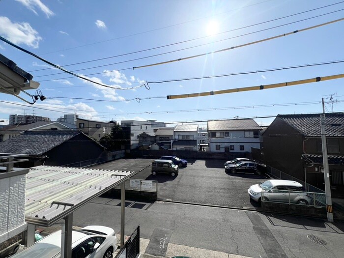 物件内観写真22　(室内からの展望)