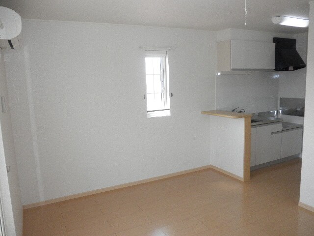 物件内観写真4　(居室)