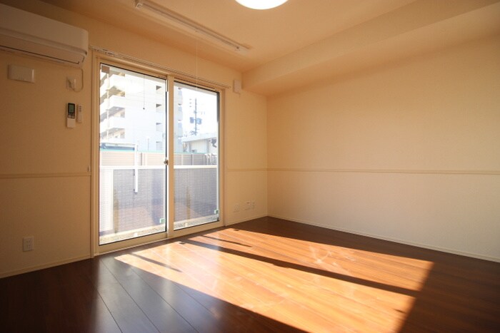 物件内観写真10　(居室)