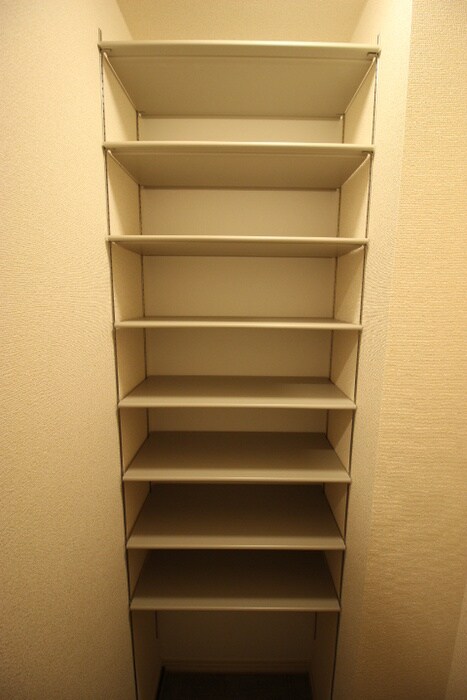 物件内観写真15　(靴箱)