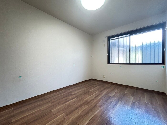 物件内観写真18　(居室)