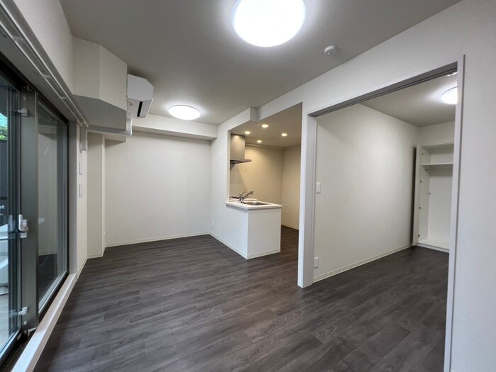 物件内観写真3　(居室)