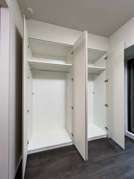 物件内観写真5　(収納)