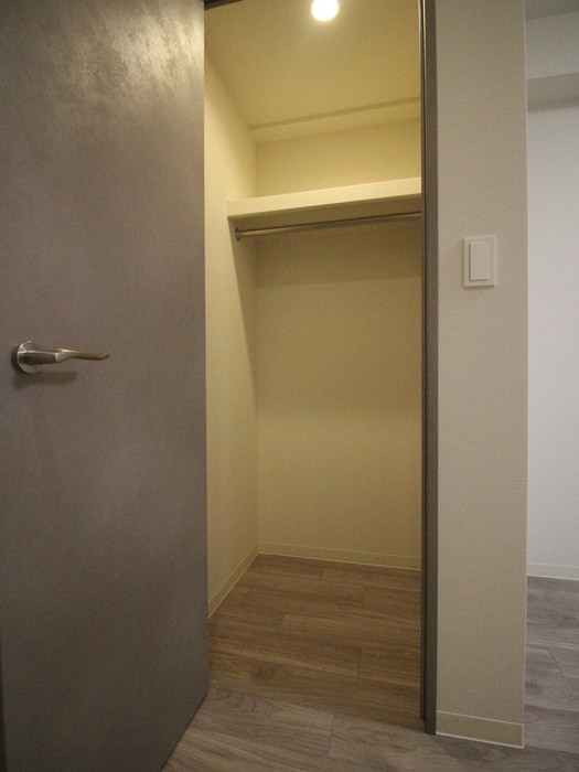 物件内観写真5　(収納)