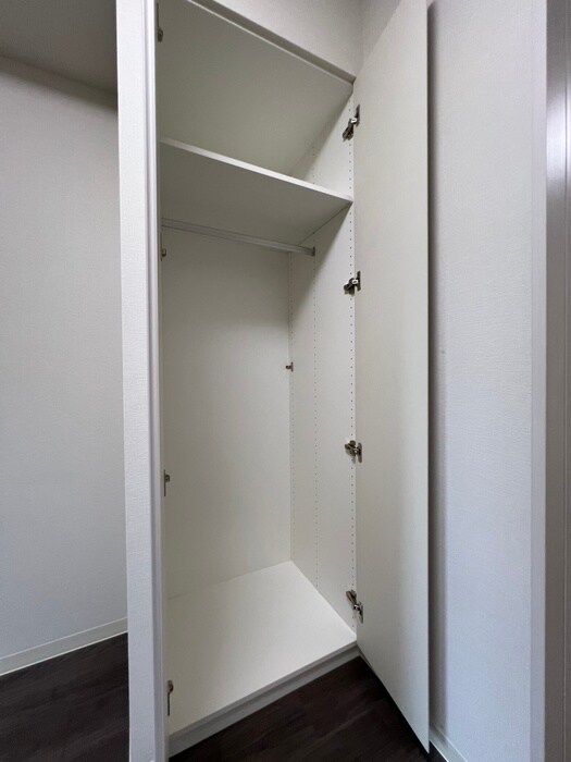 物件内観写真5　(収納)