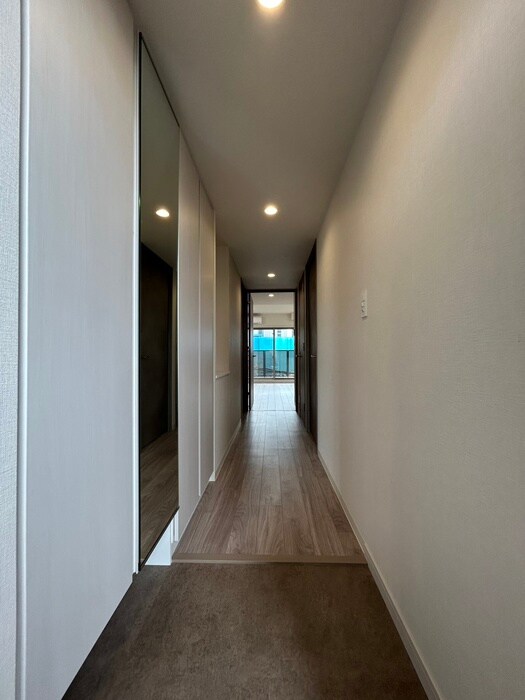 物件内観写真8　(玄関)