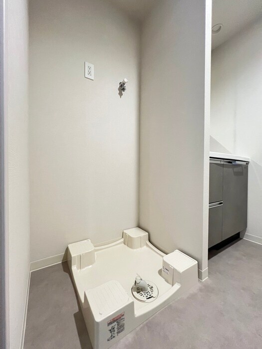 物件内観写真8　(洗濯機置場)