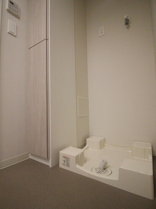 物件内観写真9　(洗濯機置場)