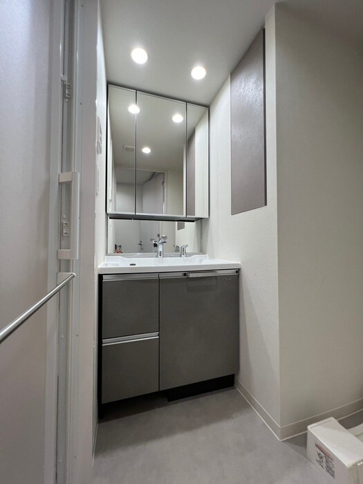 物件内観写真9　(洗面)