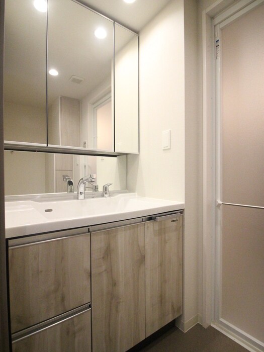 物件内観写真10　(洗面)