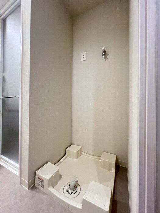 物件内観写真11　(洗濯機置場)