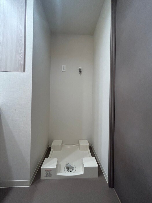 物件内観写真11　(洗濯機置場)