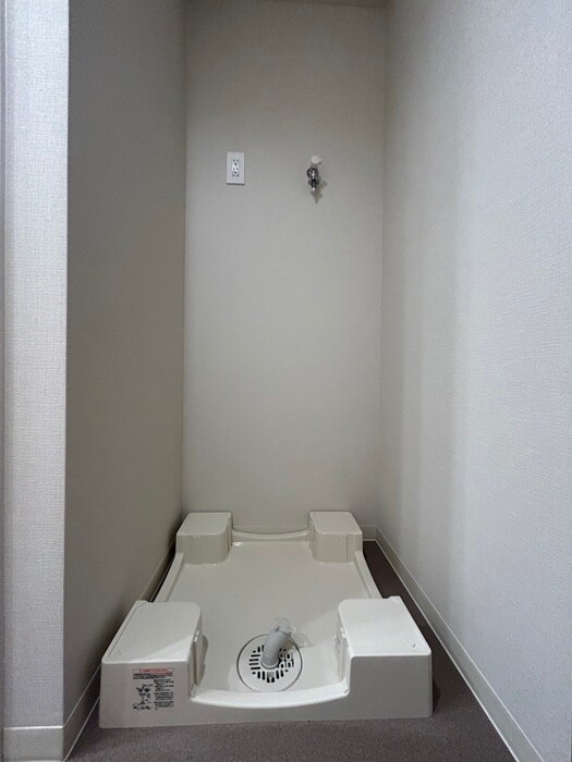 物件内観写真11　(洗濯機置場)