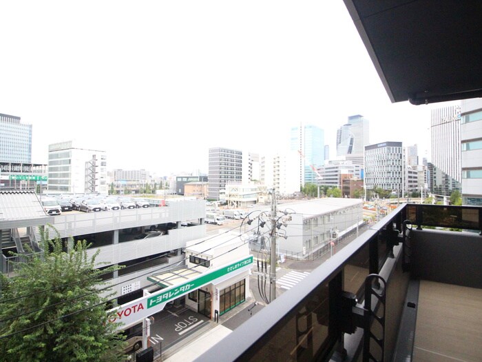 物件内観写真12　(室内からの展望)