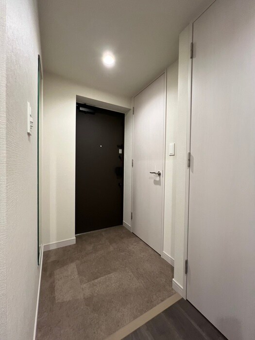 物件内観写真12　(玄関)