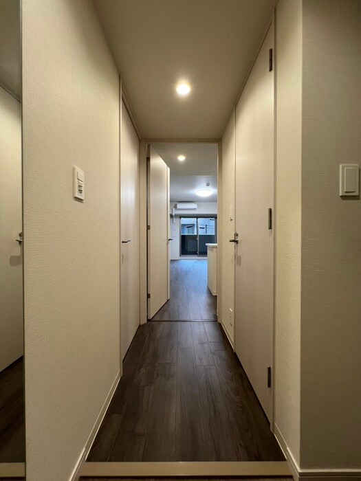 物件内観写真13　(廊下)