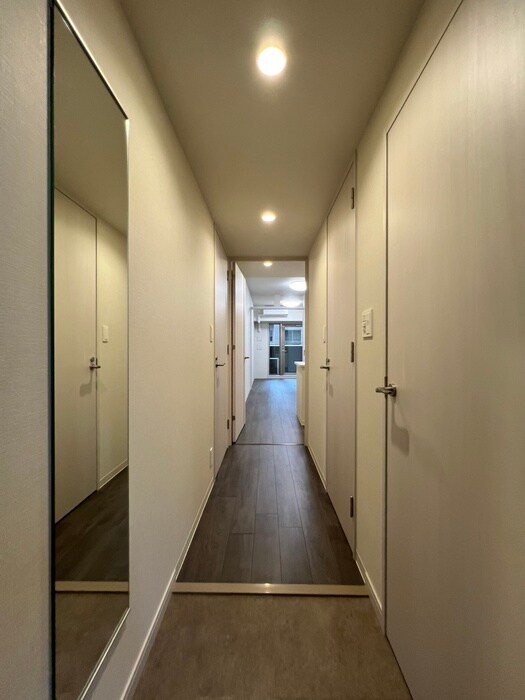 物件内観写真13　(玄関)