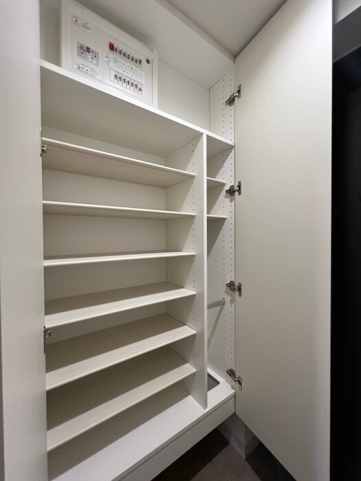 物件内観写真14　(靴箱)