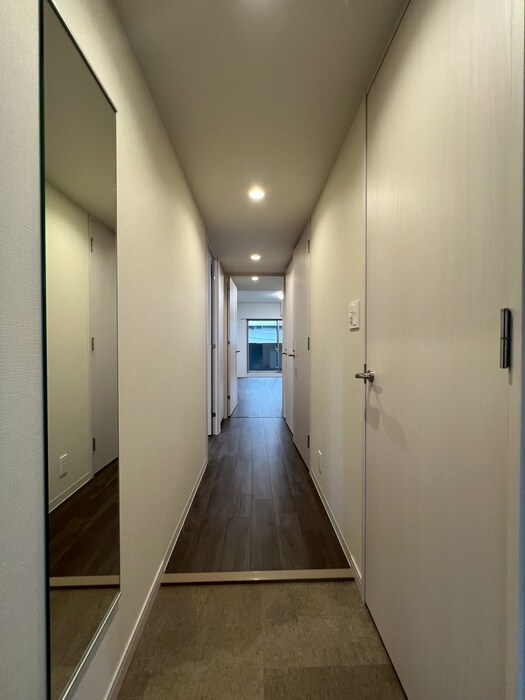 物件内観写真16　(廊下)