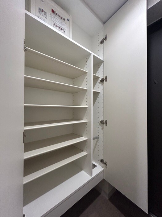 物件内観写真17　(靴箱)