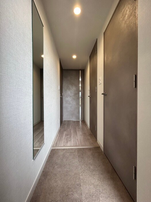 物件内観写真18　(玄関)