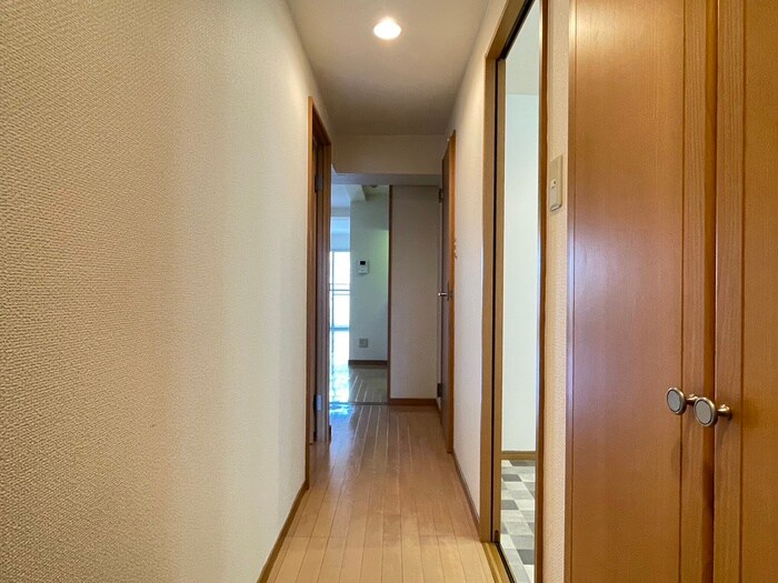 物件内観写真19　(廊下)