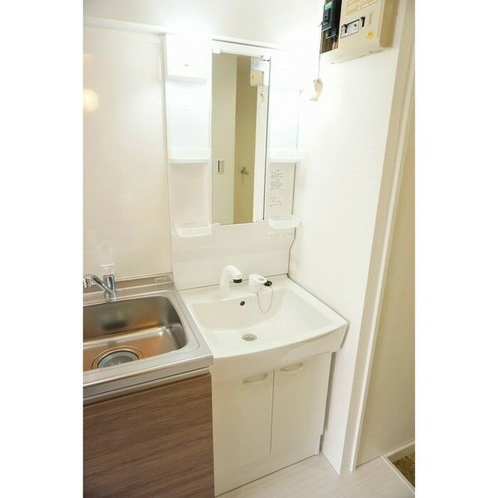 物件内観写真11　(洗面)