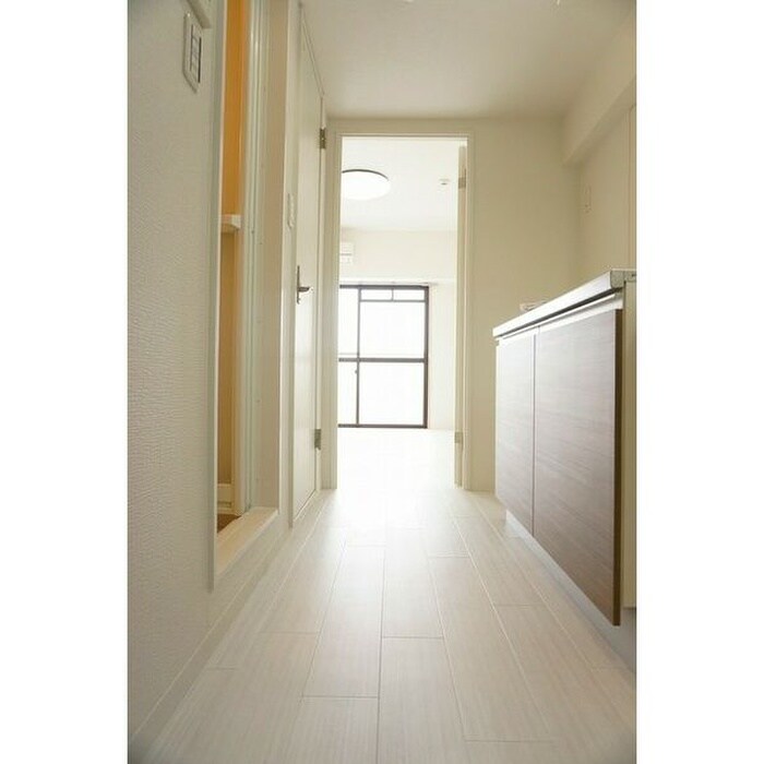 物件内観写真14　(廊下)