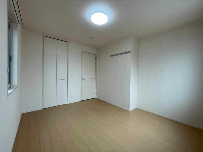 物件内観写真4　(居室)