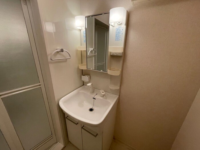 物件内観写真9　(洗面)