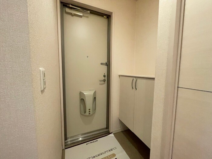 物件内観写真15　(玄関)