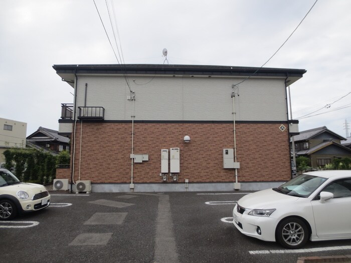 物件外観写真4　(駐車場)