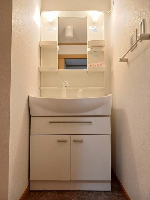 物件内観写真10　(洗面)