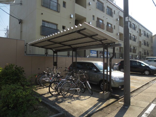 物件外観写真3　(駐輪場)