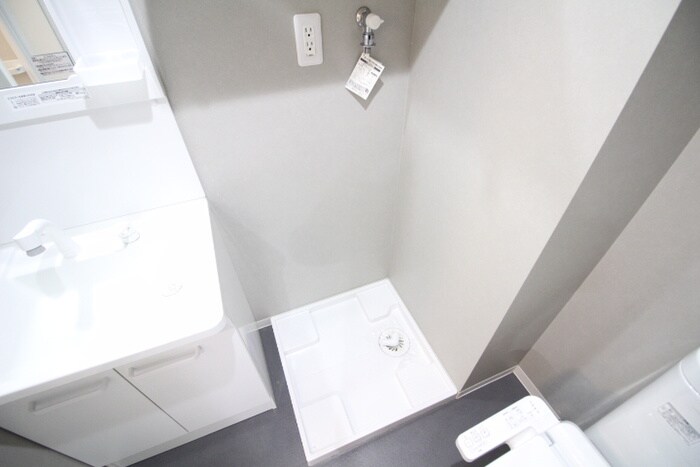 物件内観写真13　(洗濯機置場)