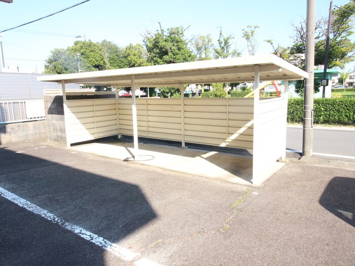 物件外観写真5　(駐輪場)