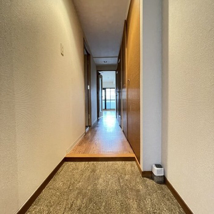 物件内観写真13　(廊下)