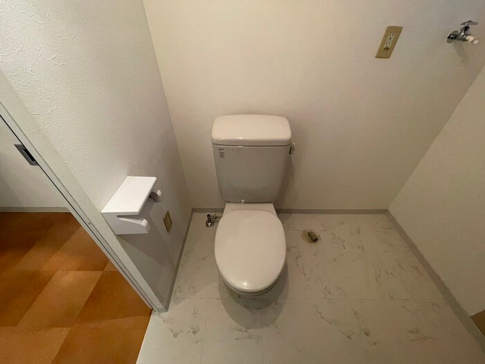 物件内観写真12　(トイレ)