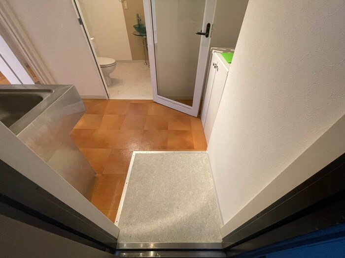 物件内観写真17　(玄関)