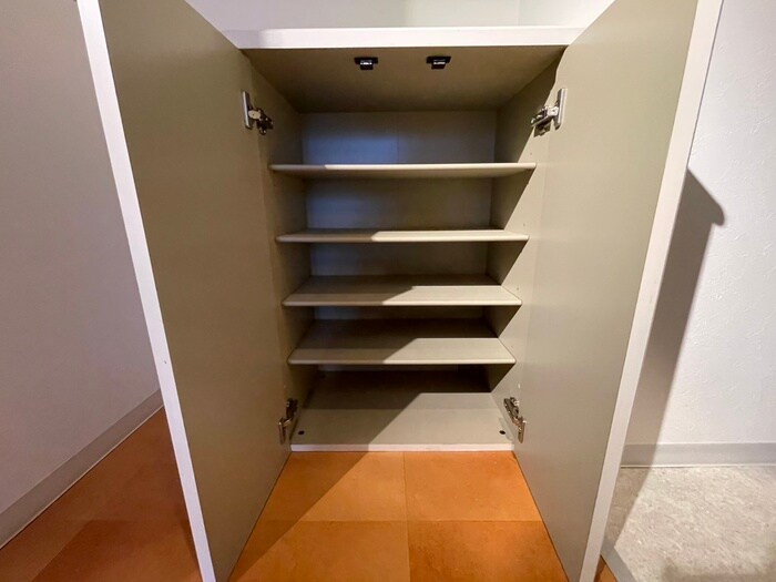 物件内観写真18　(靴箱)